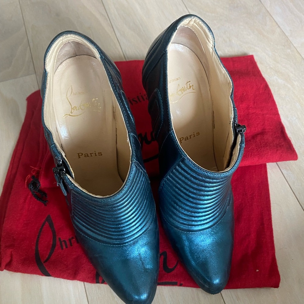 Christian Louboutin Sigourney ankle Booties 40 - Picture 5 of 9